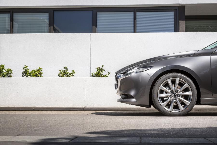Детали экстерьера Mazda3 Sedan (BP) 2019 года  (AU) (фото 5 из 46)